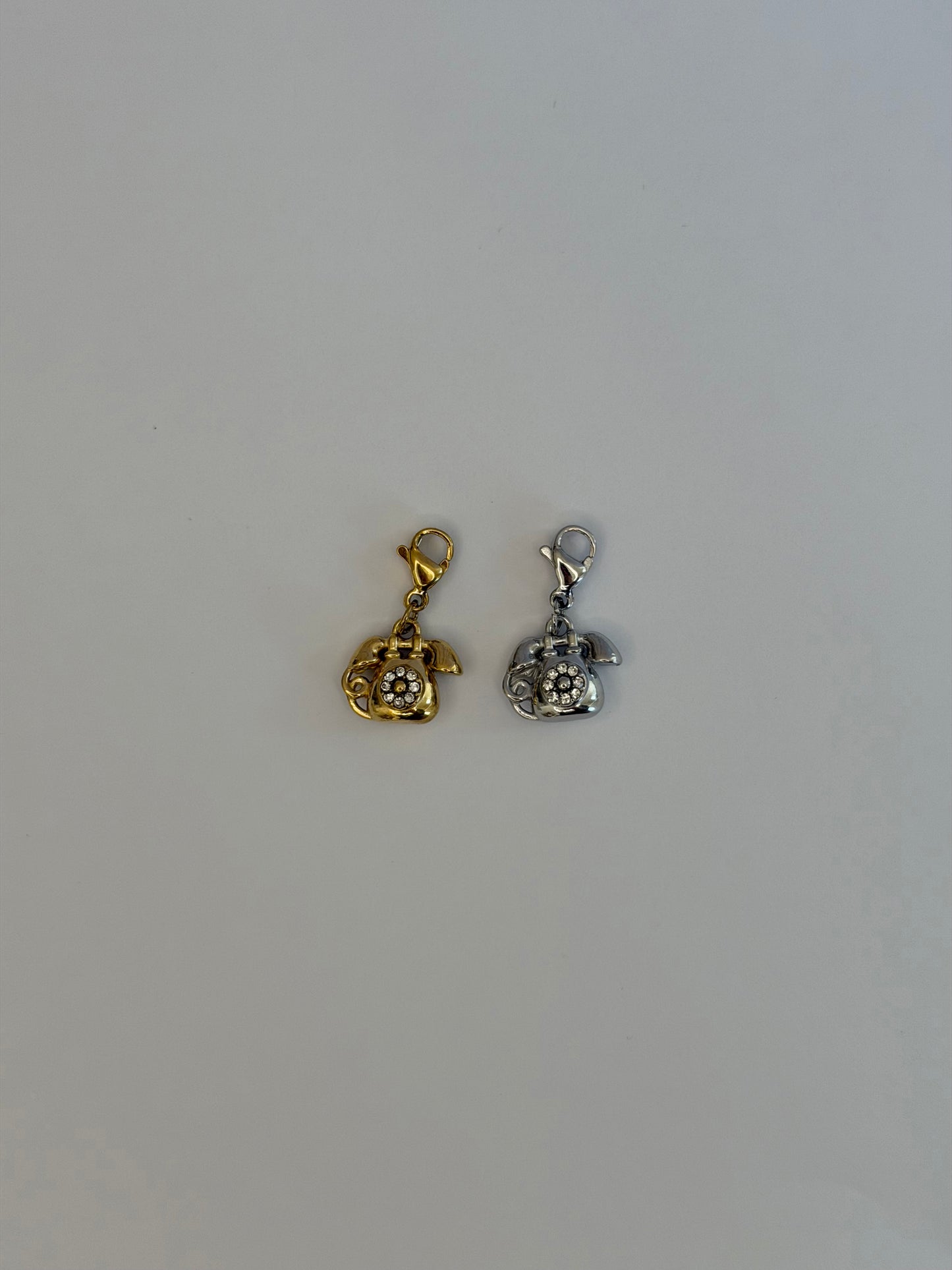Charm Telefono